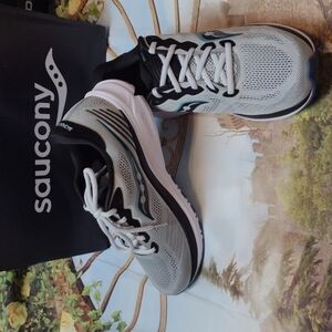 SAUCONY ride 14 fog/black/storm sneakers size 8